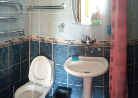 Душевая комната номеров Семейный